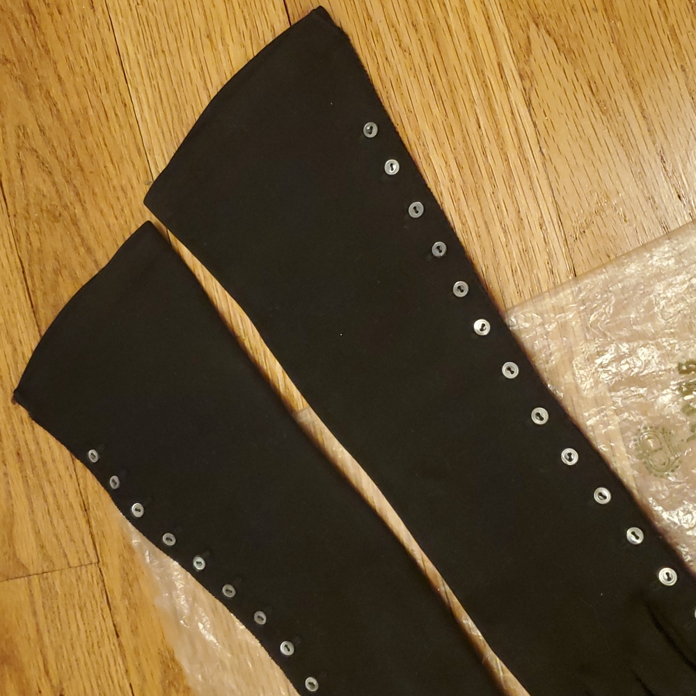 Vintage Duchess Long Black Gloves - Picture 2 of 13